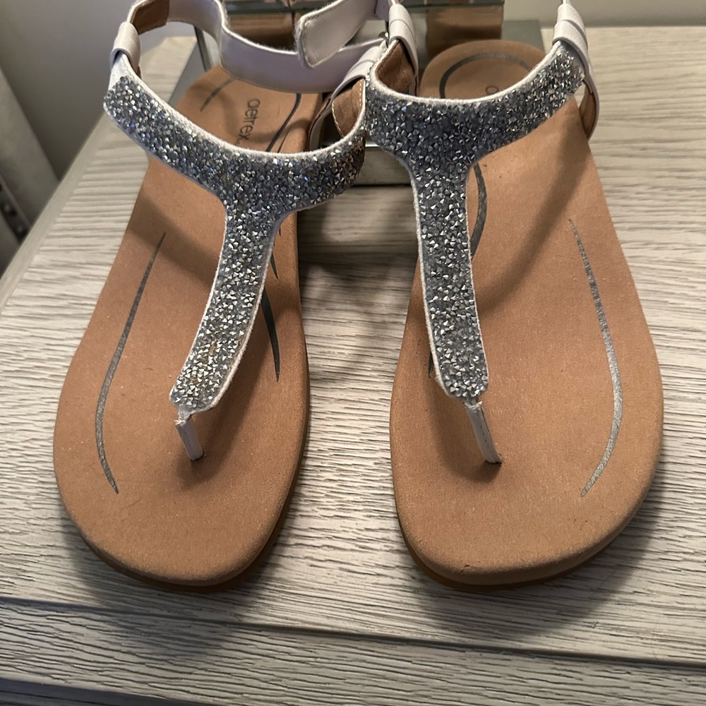 Aetrex Women's Sandals - White and Silver
New without box